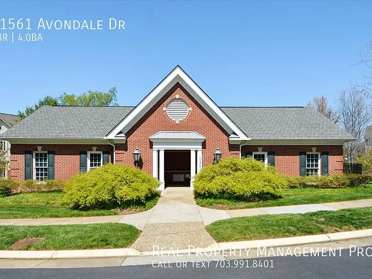 11561 Avondale Dr — Photo 32