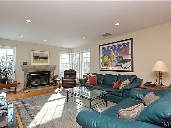 4th image of 28 McKesson Hill Rd