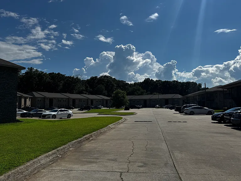 Oak Ridge Apartments — Photo 29