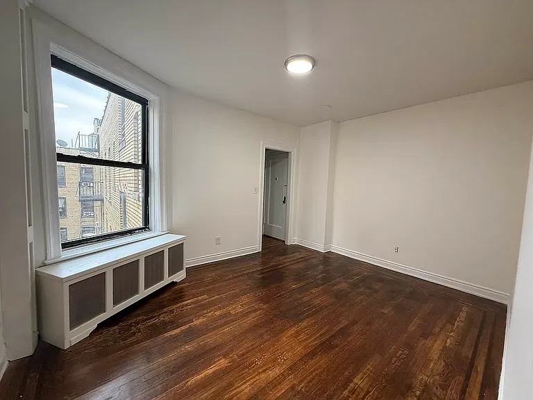 25-21 31st Ave #D55 — Photo 4