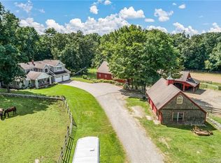 69 Summit Rd, Mansfield, CT 06268