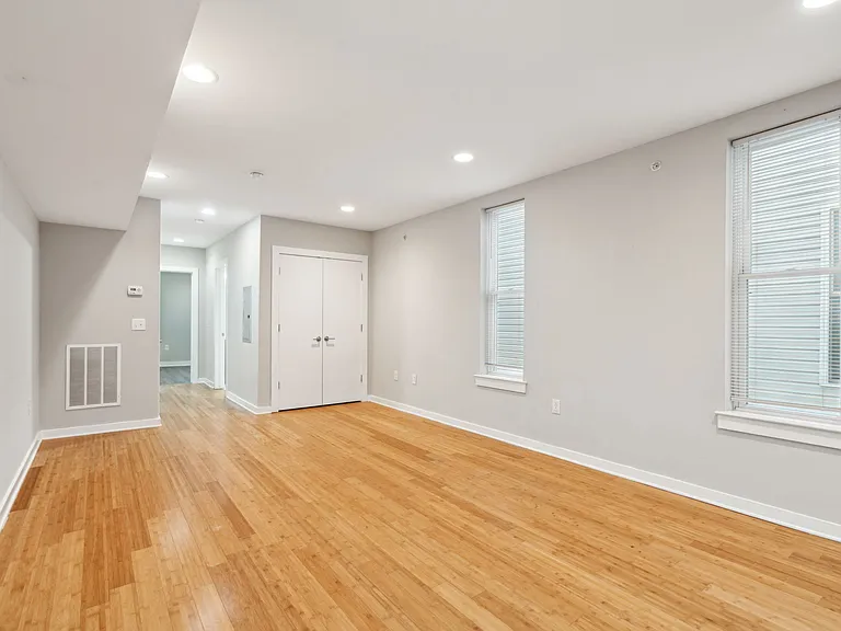 3044 Richmond St #4F — Photo 11