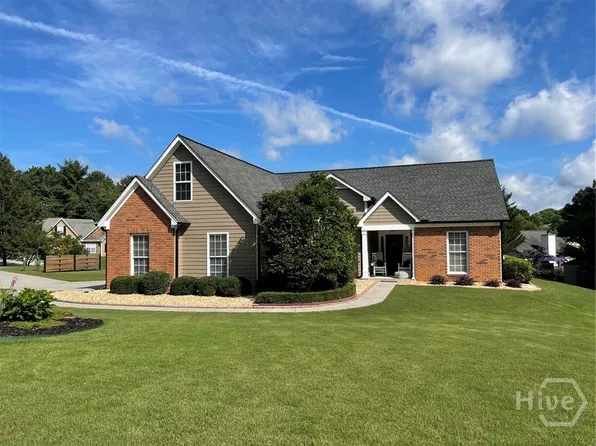 1881 Hampton Walk Court, Hoschton, GA 30548