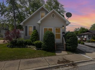 2121 Pine Rd, Chicago Hts, IL 60430