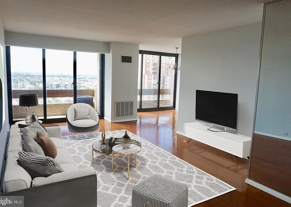 1st image of 1326-42 Spruce St #2804