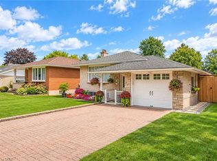 49 Carnaby Cres, Kitchener, ON N2A 1M6