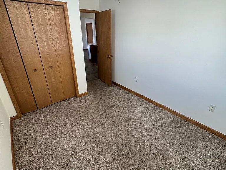 90 E Gridley Ave — Photo 10