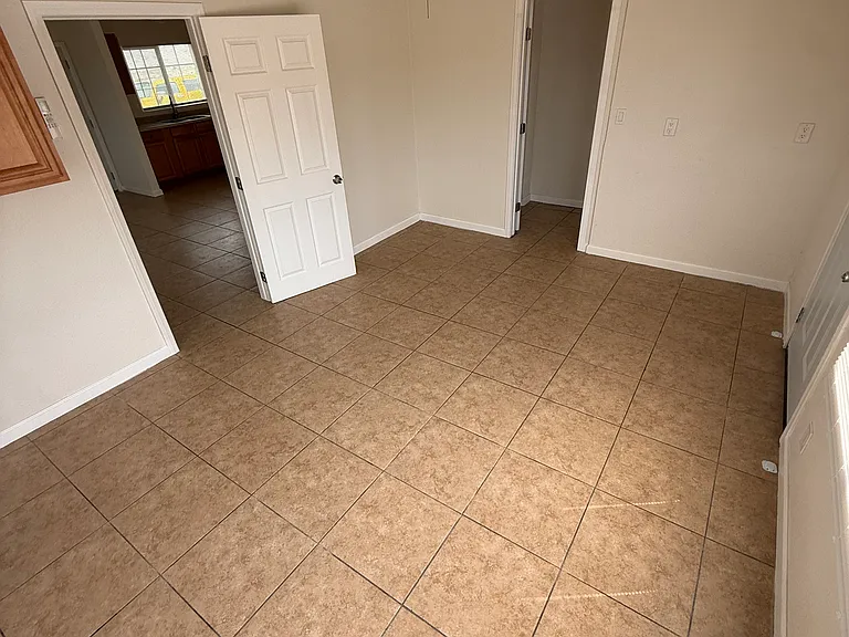 3890 Everett Rd — Photo 10