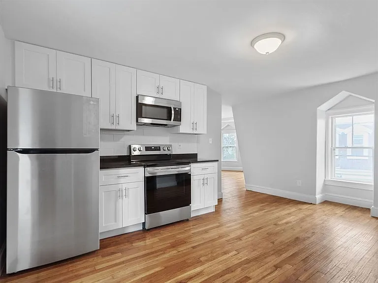 22 Orchard St #3 — Photo 4