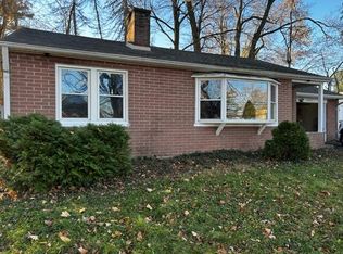 2527 McCain Rd, Jackson, MI 49203