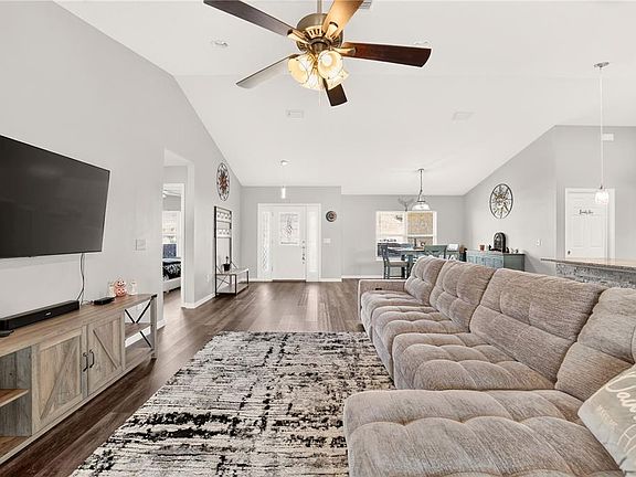 4th image of 4614 NE 27TH STREET