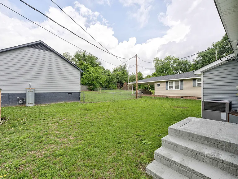 4203 Monticello Rd — Photo 17
