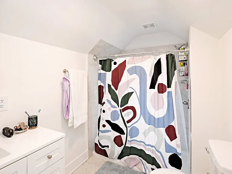 2309 Fontaine Ave #4 — Photo 10