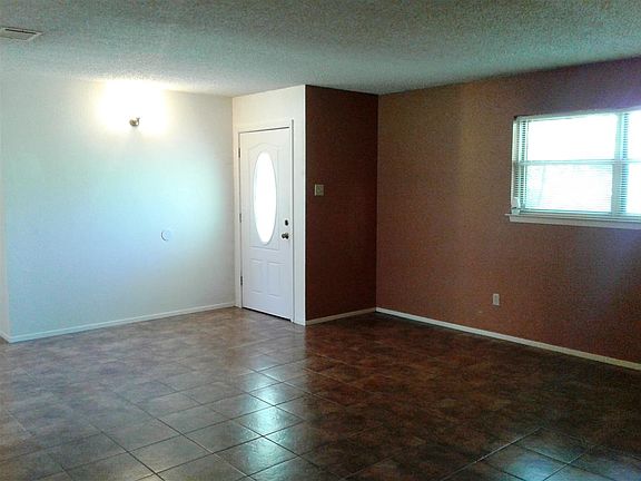 3rd image of 341 Anna Hobbs Ln