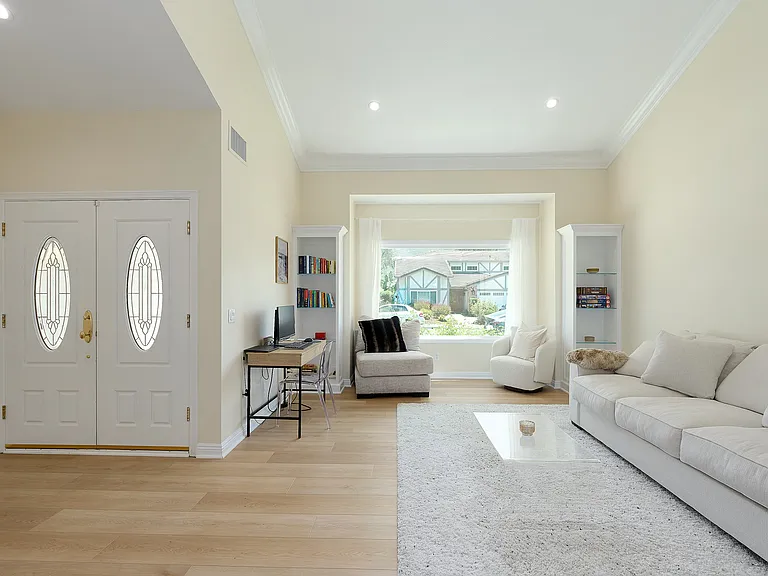 5557 Adelina Ct — Photo 6