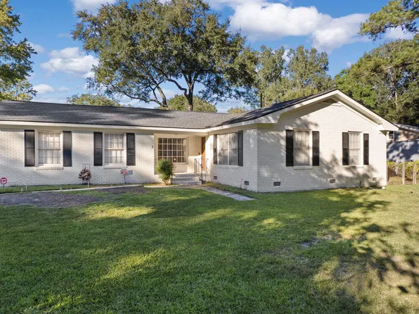 2 Ravenna Ave, Hanahan, SC 29410