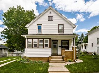 121 N Chicago Ave, Rockford, IL 61107