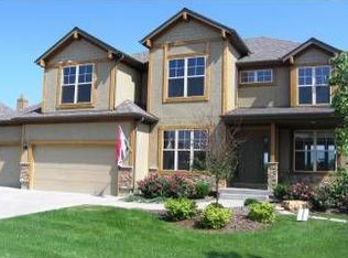 22572 Lincoln St, Spring Hill, KS 66083