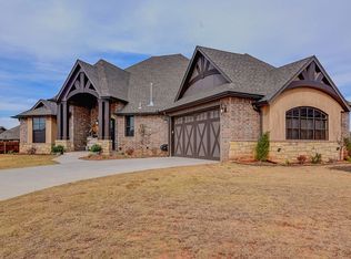 2333 W Beaver Point Dr, Mustang, OK 73064