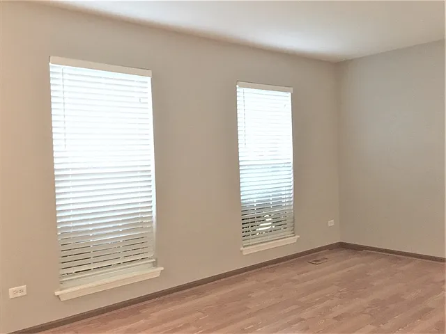 2415 Sisters Ct — Photo 5