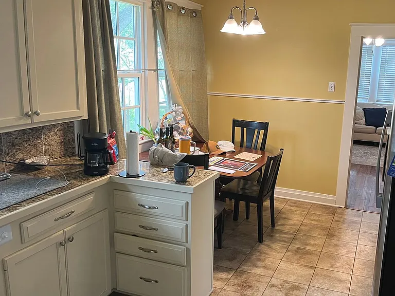 3712 Hyacinth Ave — Photo 4