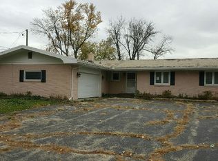 7824 Shore Dr, Machesney Park, IL 61115