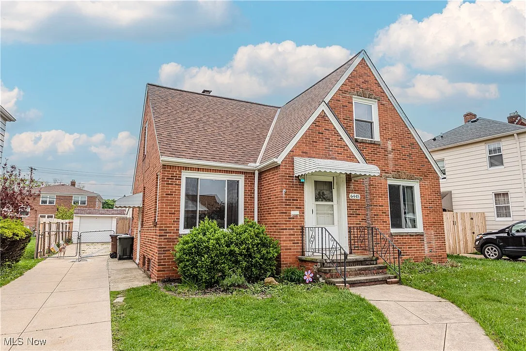6445 Stanbury Rd photo 1