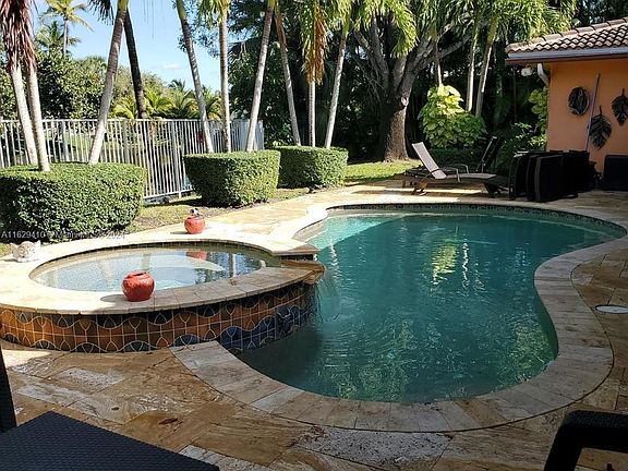 2nd image of 2069 S Ocean Dr #Townhouse 13