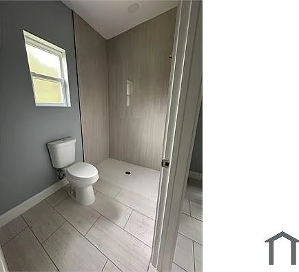 3705 N 51st St #B — Photo 5
