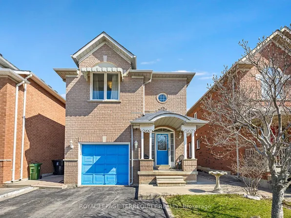 30 Purdy Cres, Toronto, ON M9N 3X7
