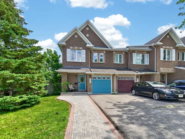 599 Malkowski St, Ottawa, ON K2K 0B4