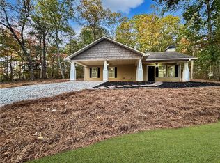 730 Carrie Cove Ln, Clarkesville, GA 30523