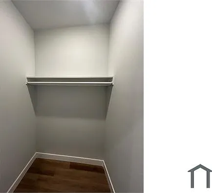 3 bed, 875 sqft, $2,200 — Photo 3