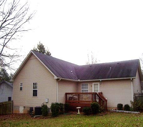2nd image of 106 Sheffield Ct