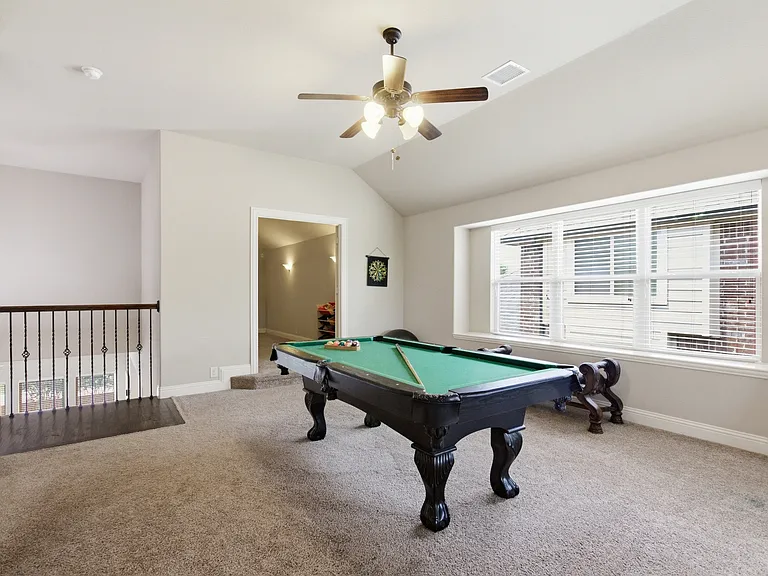 2304 Lynbridge Cir — Photo 27