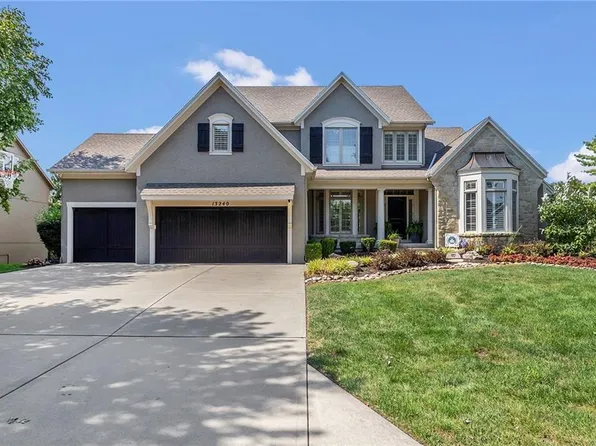 13240 Falmouth St, Leawood, KS 66209