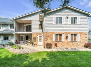 1203 N Sunnyslope Dr UNIT 203, Racine, WI 53406