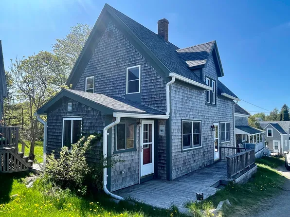 2 Holmes Place, Eastport, ME 04631