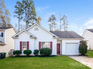 8215 Pozzi Rd, Charlotte, NC 28216