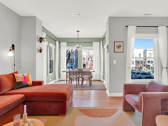3rd image of 1317 W Winnemac Ave APT 1
