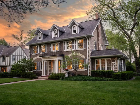 6567 Washington CIRCLE, Wauwatosa, WI 53213