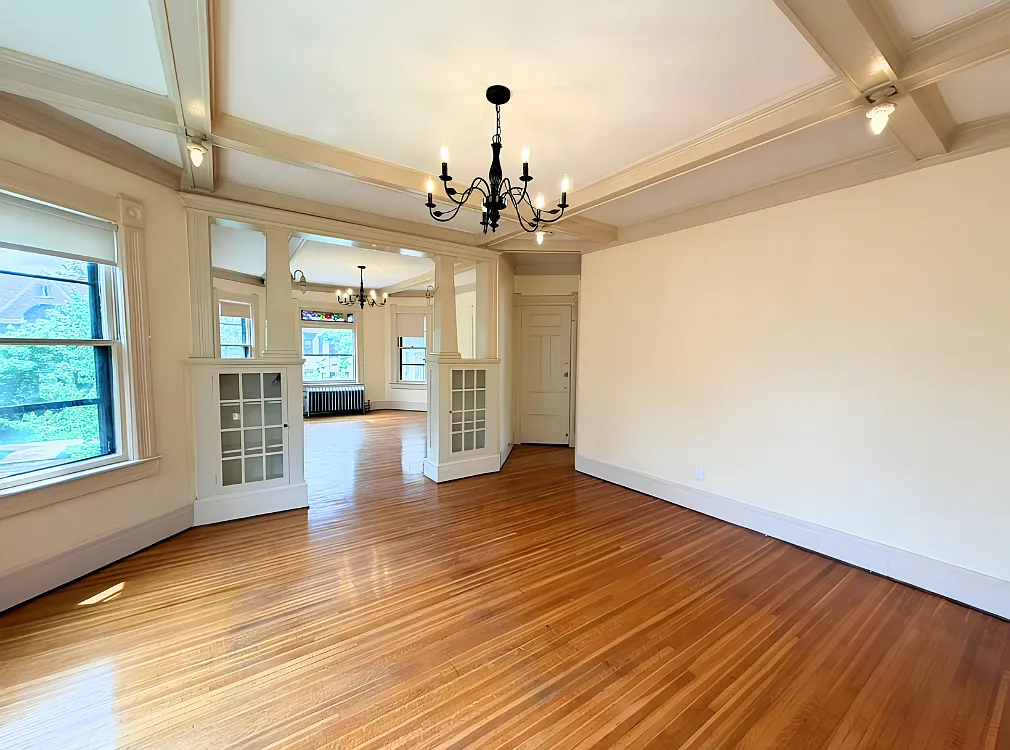 3 bed, 1.0 bath, $2,200 — Photo 3