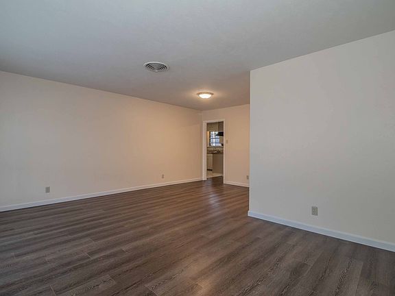 4th image of 4809 Westcreek Dr