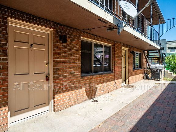 3rd image of 1353 Coffman St APT 8