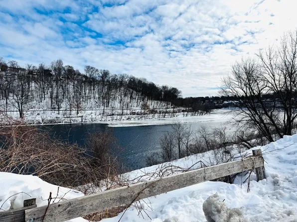 222 Stackpole St APT 12, Lowell, MA 01852