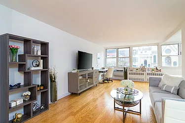Sold by Winzone Realty Inc