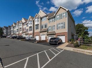 3 Conover Ter, Lebanon, NJ 08833