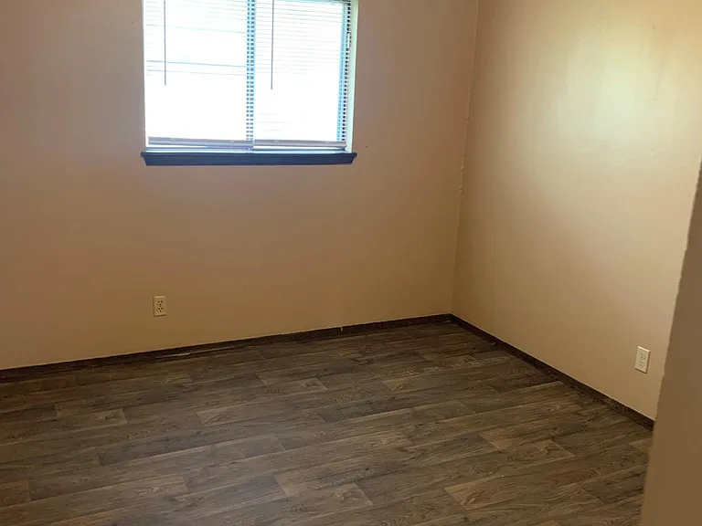 223 S Millwood Ave #4 — Photo 7