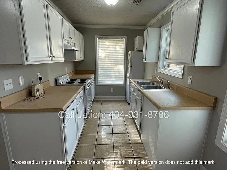 250 Stafford St NW #B — Photo 7