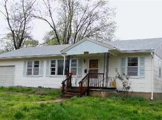 207 Grant St, Windsor, MO 65360